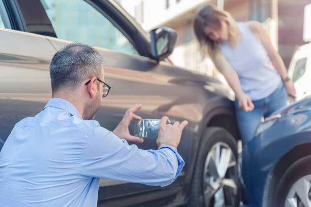 Professional Full Coverage Car Insurance technician working in Mount Vernon, OH